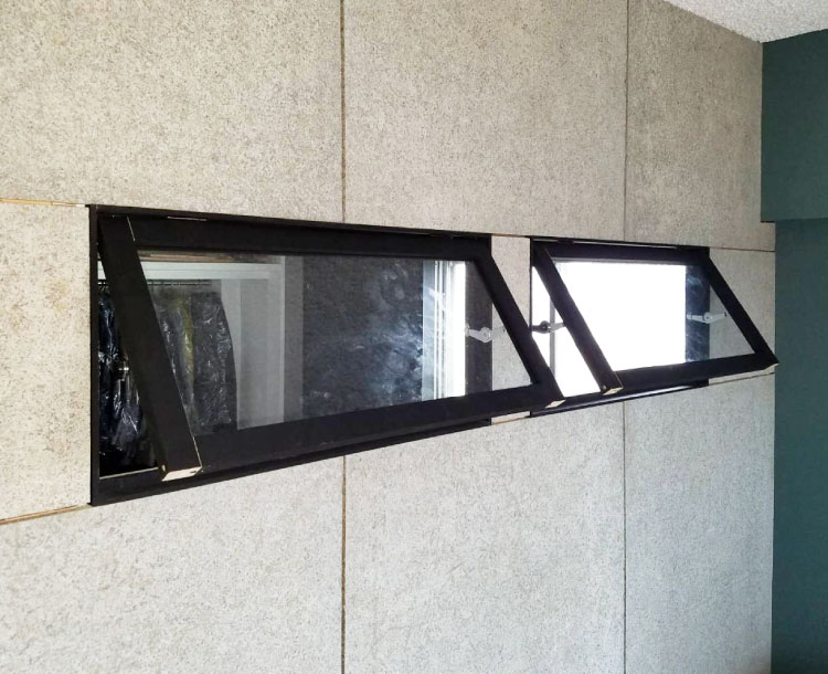 押し出し窓制作