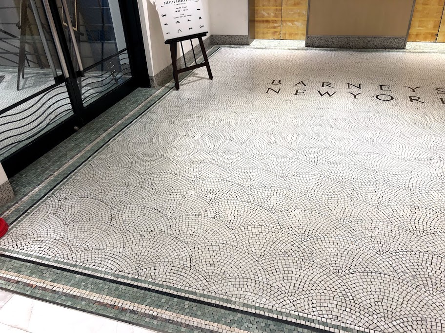 床のモザイクタイル